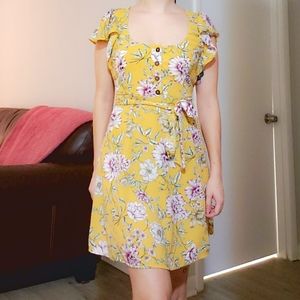 Floral Ruffle Sleeve Dress w/ Sash Size Small